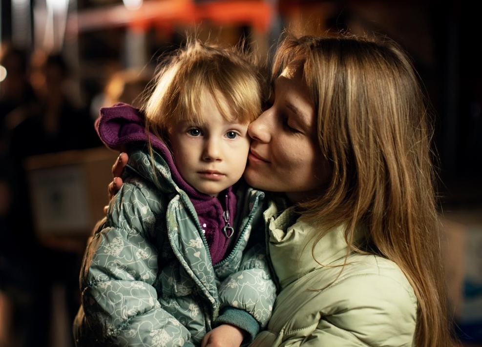 Värme i vinterkylan: Till sjukhus och små hjärtan